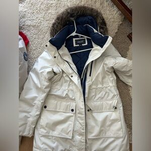 Lands End Expedition winter parka. Down. White. Waterproof. Double zipper